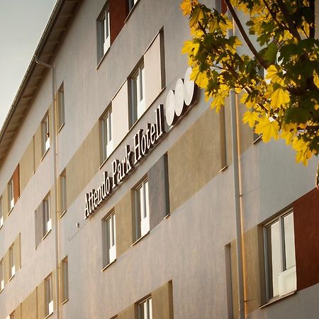 Attendo Park Hotell Huddinge Extérieur photo
