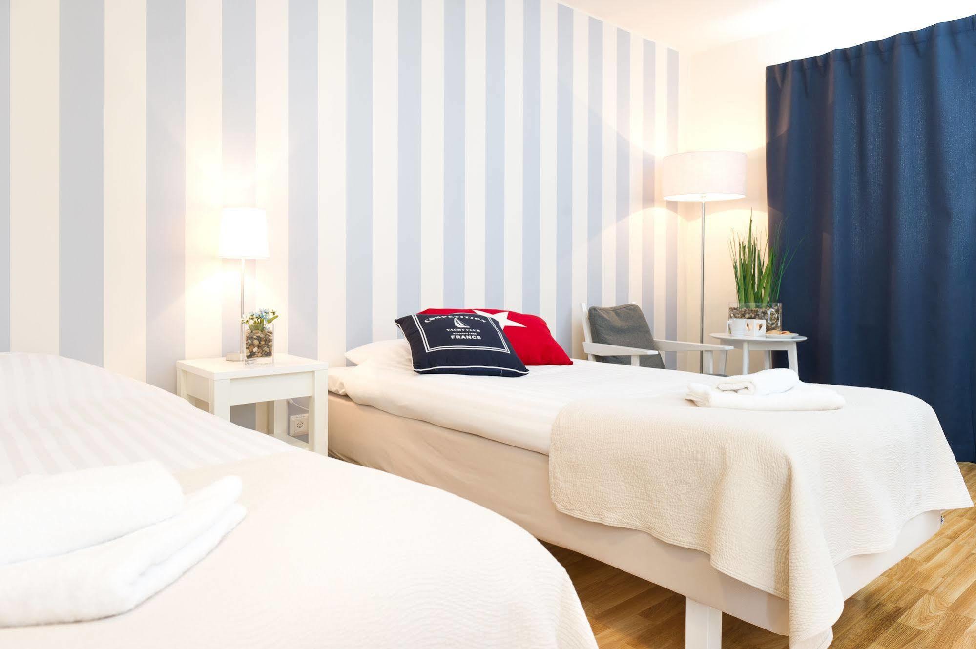 Attendo Park Hotell Huddinge Extérieur photo
