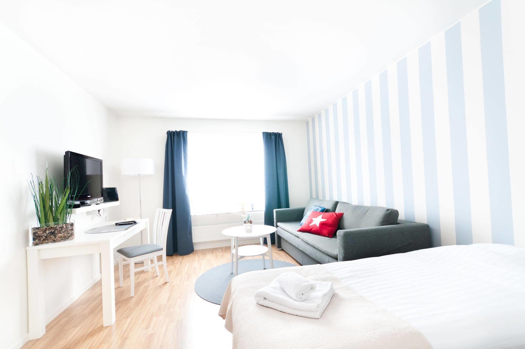 Attendo Park Hotell Huddinge Extérieur photo