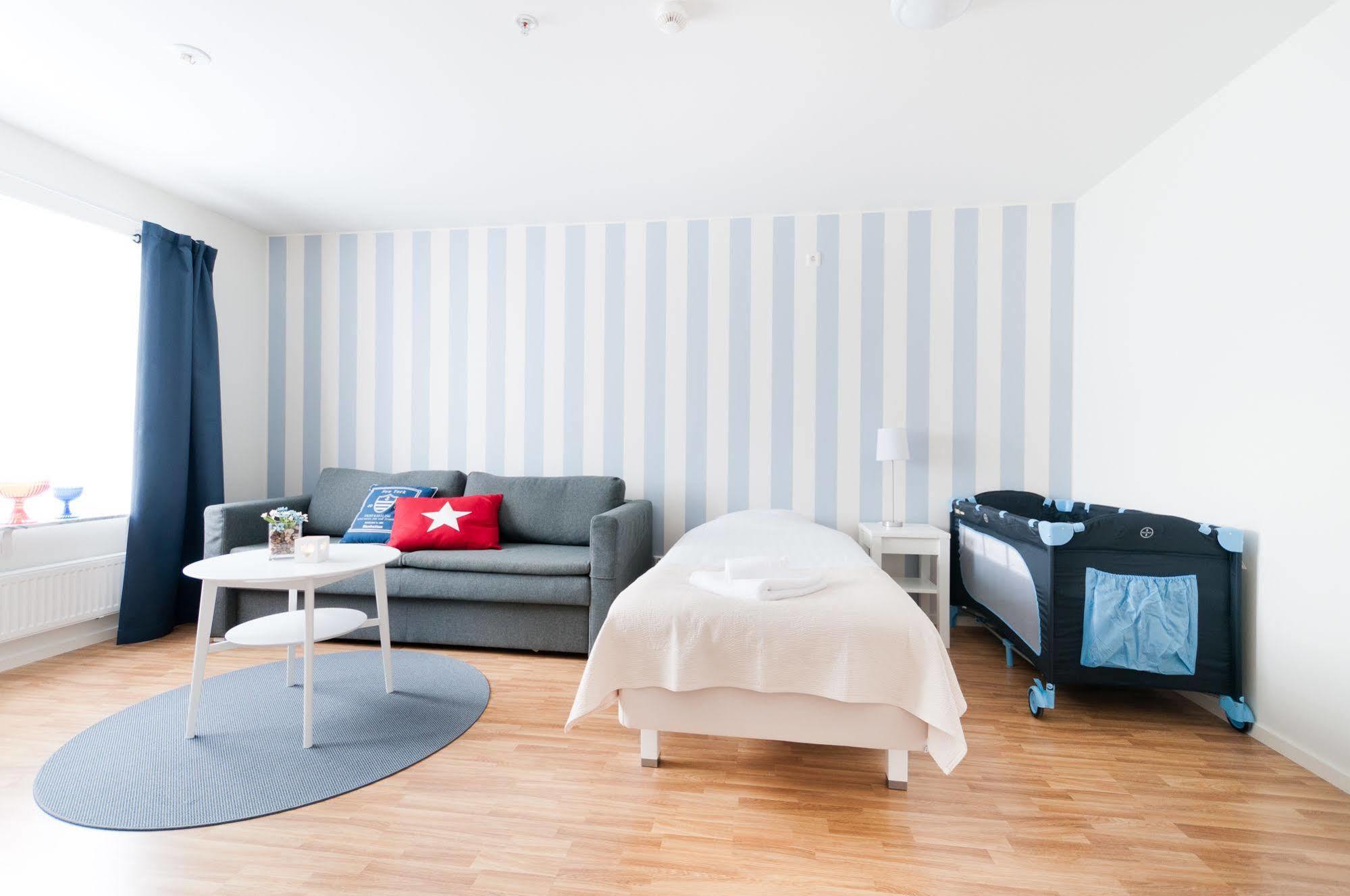 Attendo Park Hotell Huddinge Extérieur photo